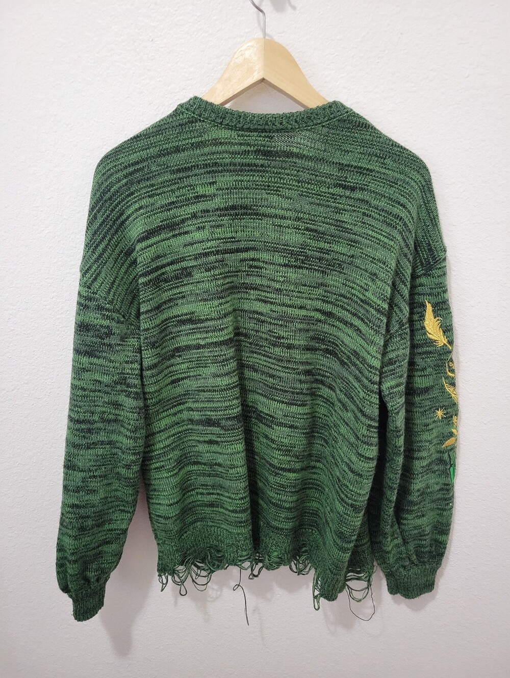 Her Universe Elphaba Wicked Embroidered Sweater Size Large - Picture 6 of 8